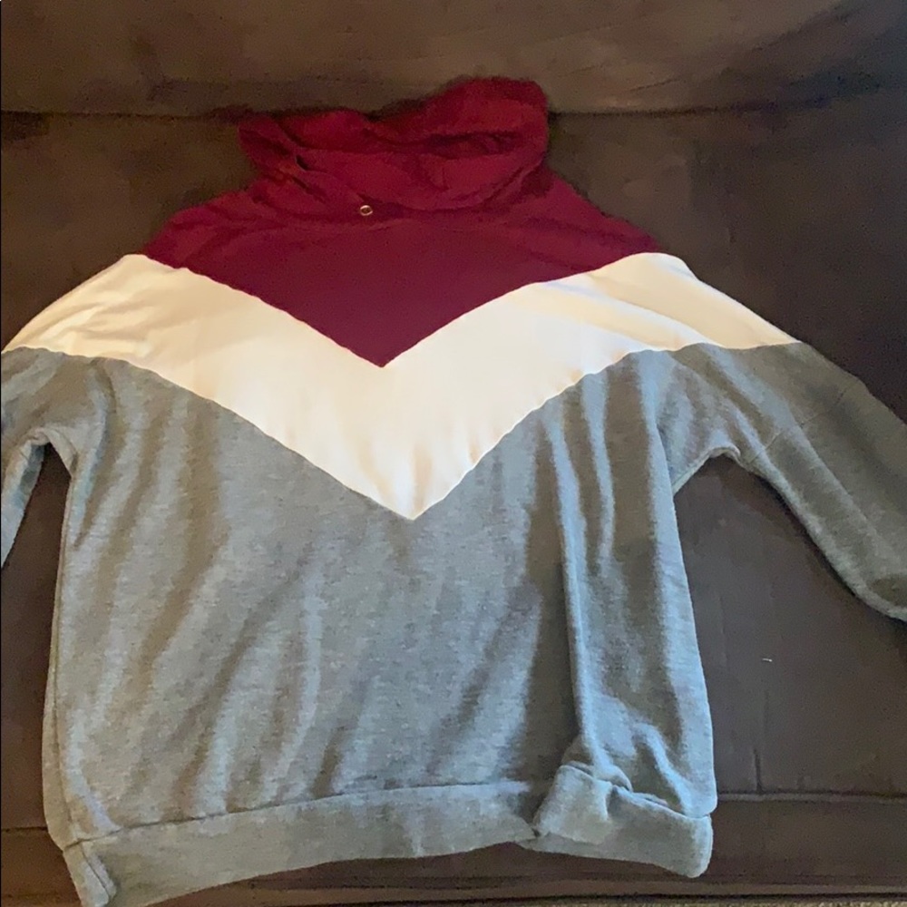 Charolette Russe Thin Sweatshirt